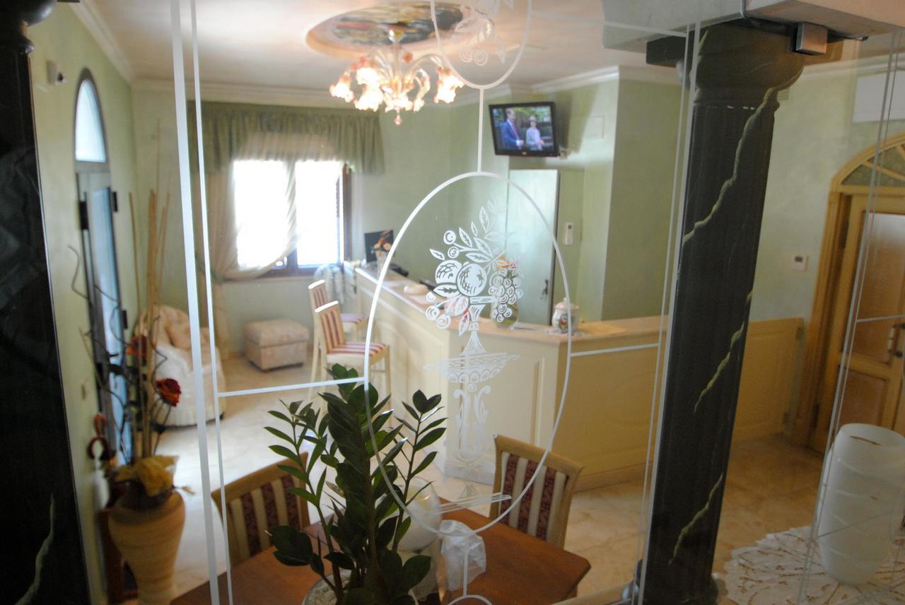 Il Salice Hotel Civitella Del Tronto Exterior photo